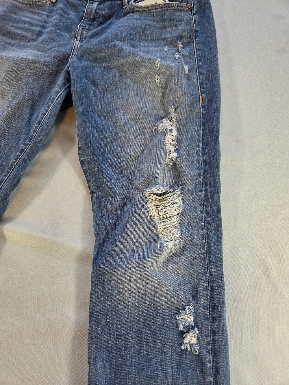 True Religion Sara Cigarette Jeans Womens 31 Distressed Slim Straight Light Wash - Picture 4 of 16
